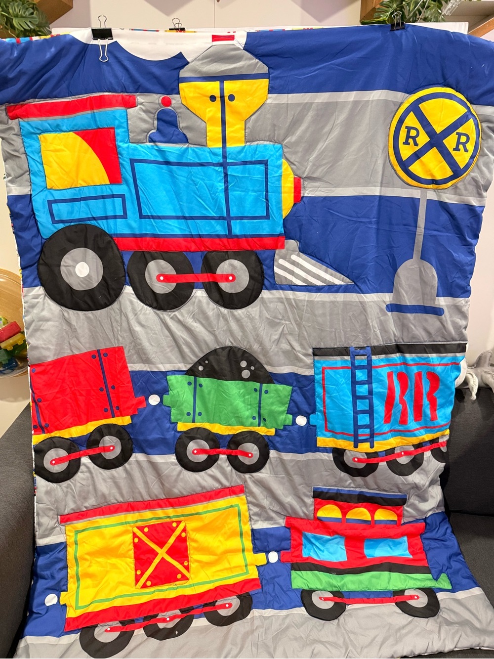 Toddler bed Quilted comforter only new see details